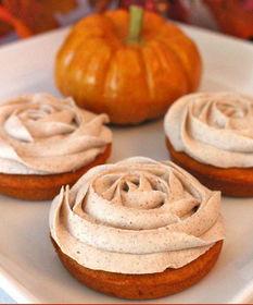 吃瓜群众玫瑰蛋糕